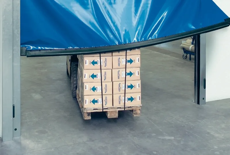 Bij een crash wordt het profiel uit de geleiding gedrukt. De deur stopt direct.