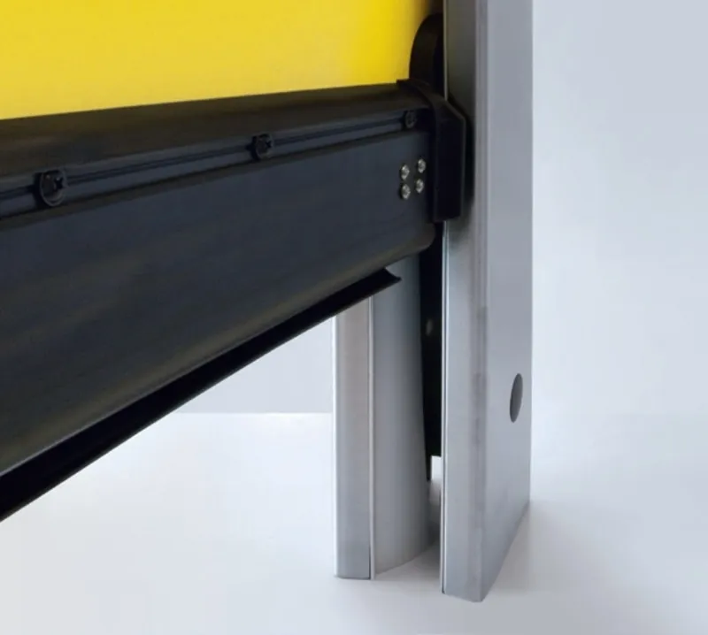 Standaard geleverd met soft-edge onderbalk en veiligheidslichtlijsten